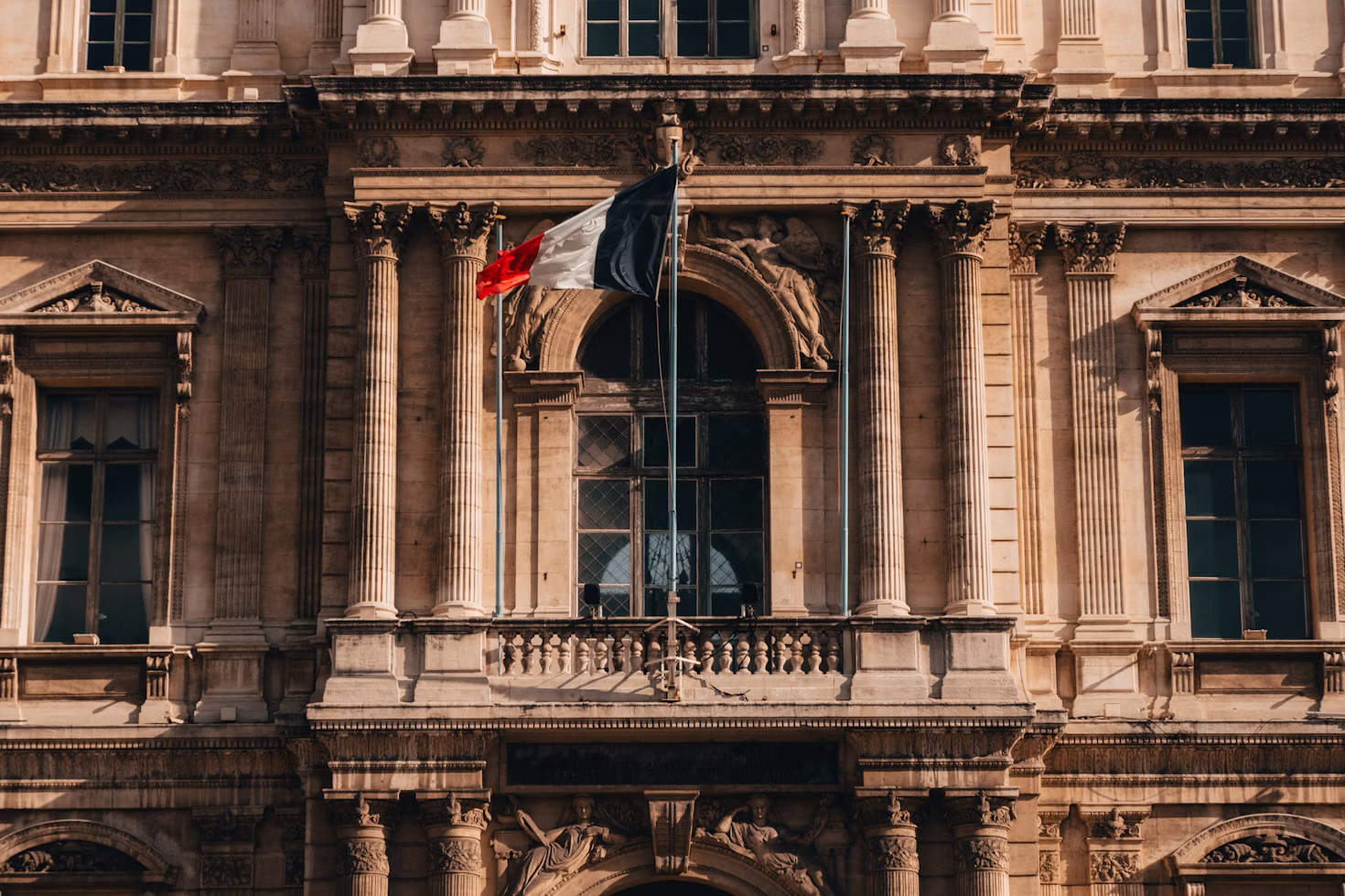 Opening a Bank Account in France: A Practical Guide for Americans